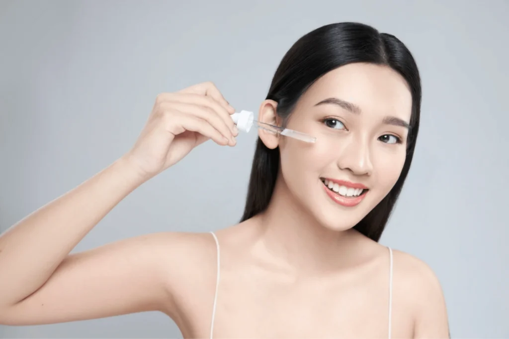 Mở Khóa Bí Quyết Sở Hữu Làn Da Trẻ Trung và Săn Chắc với Chăm Sóc Da serum